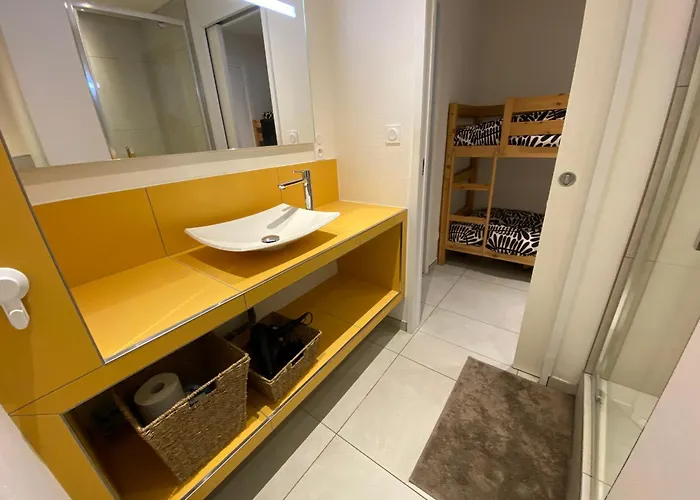 アパート A Avec Parking, Wifi Et Acces Direct - Fr-1-374-219 *