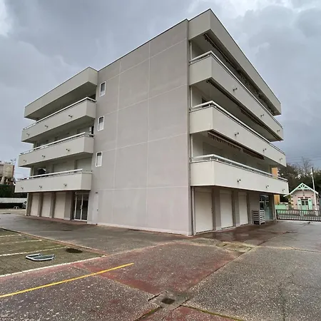 Apartment A Avec Parking, Wifi Et Acces Direct - Fr-1-374-219