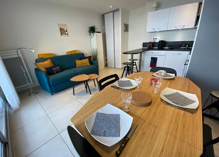 Apartment A Avec Parking, Wifi Et Acces Direct - Fr-1-374-219 *